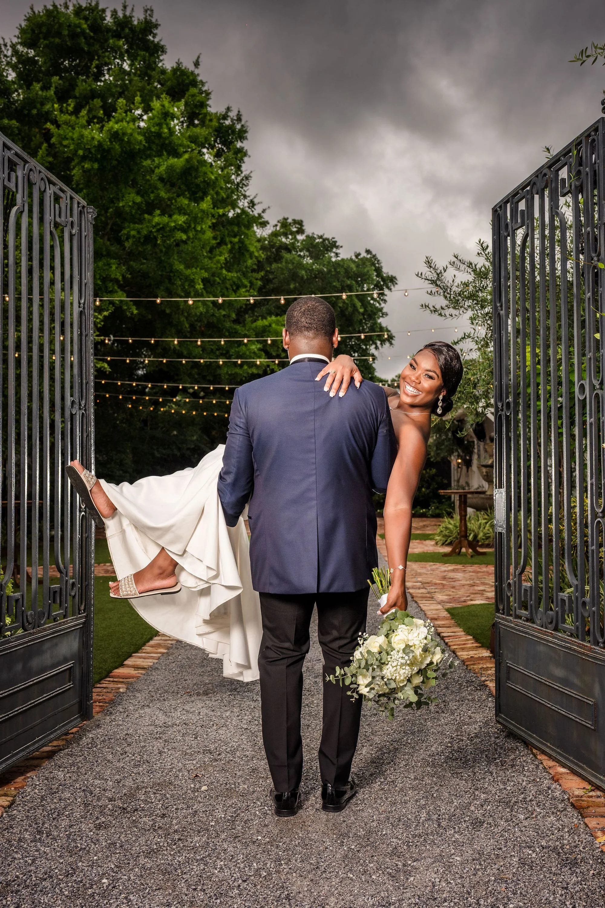 Wragner + Justice wedding gallery candid wedding moment by 8nfinity Photography 68