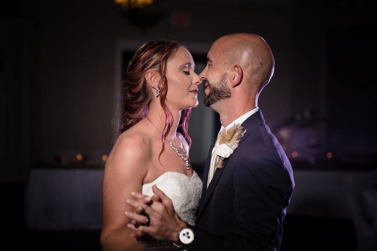 Gulf Coast wedding portfolio candid wedding moment by 8nfinity Photography 344